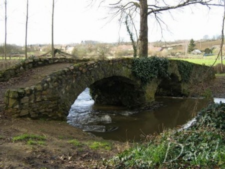 Pont roman de Pontvallain